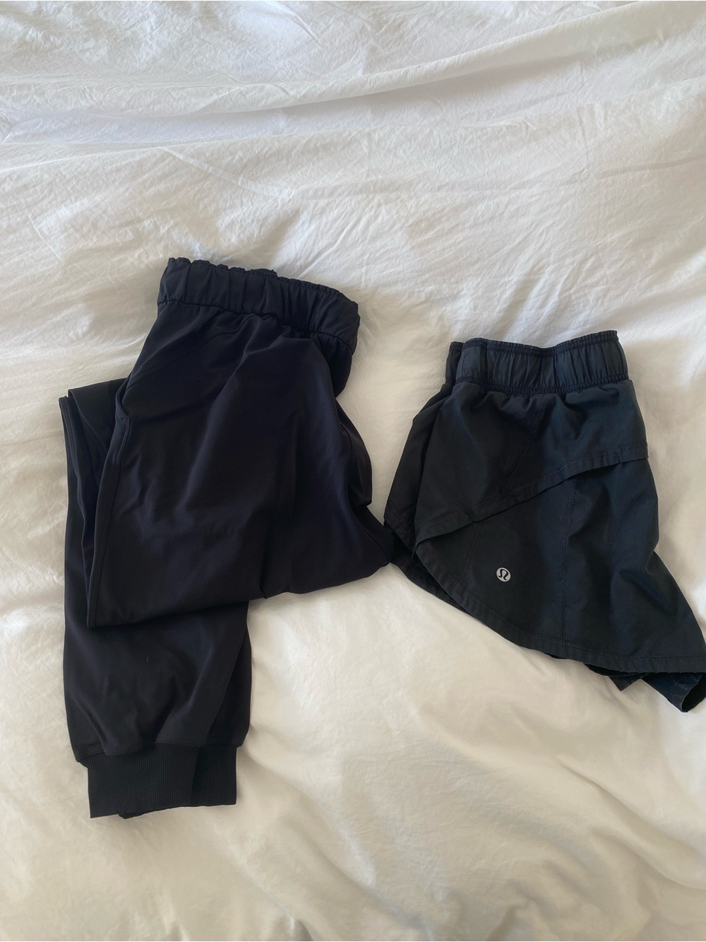 Lululemon Shorts &Joggers size 4